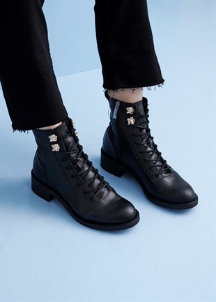 Leather Medium Size Boots Black